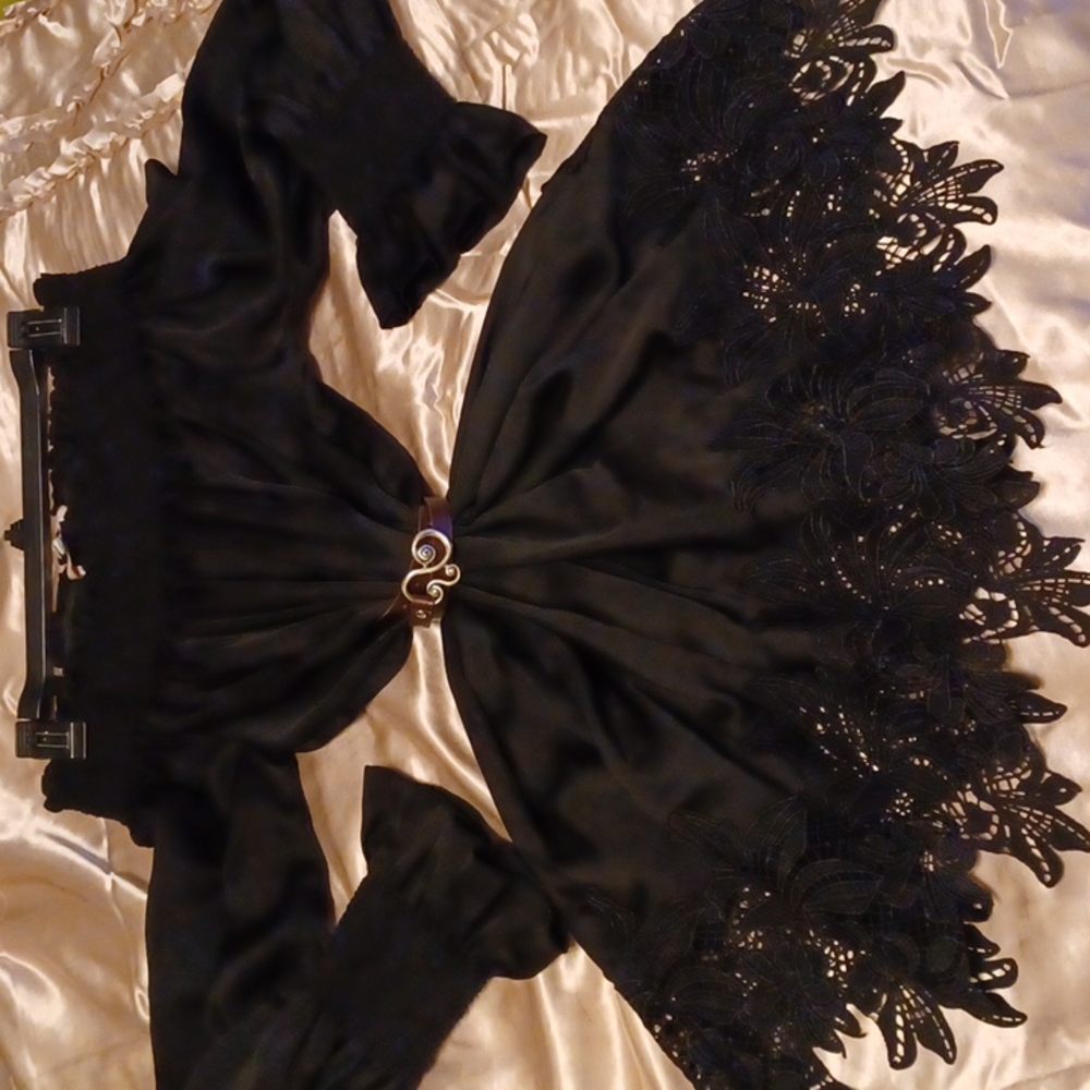 Eri +Ali  boho top.